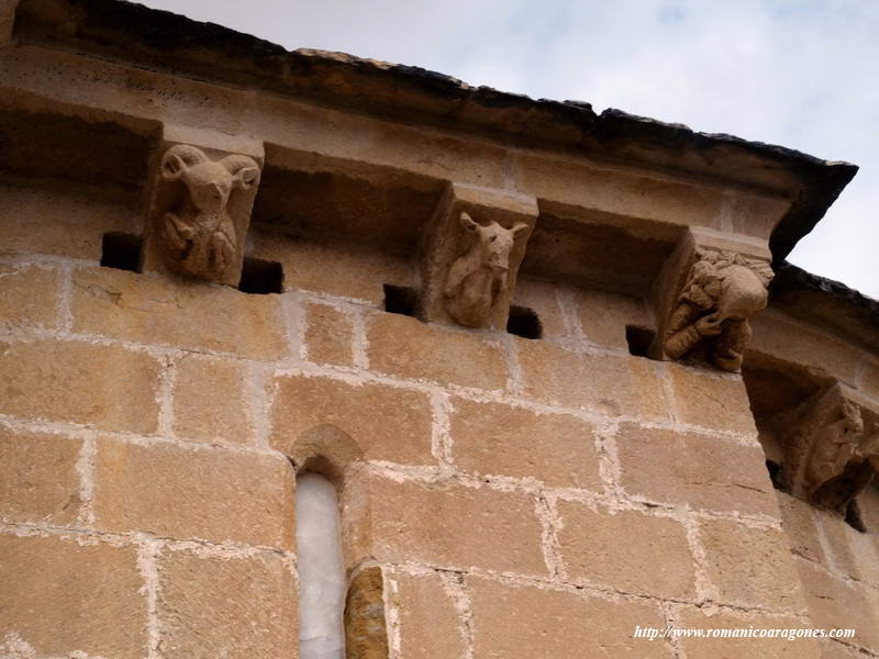 DETALLE DEL PRESBITERIO SUR EN ALTURA